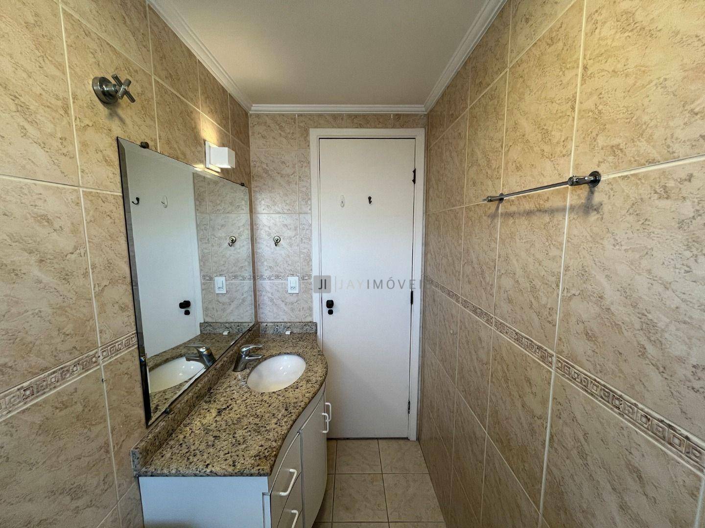 Apartamento para alugar com 4 quartos, 130m² - Foto 22