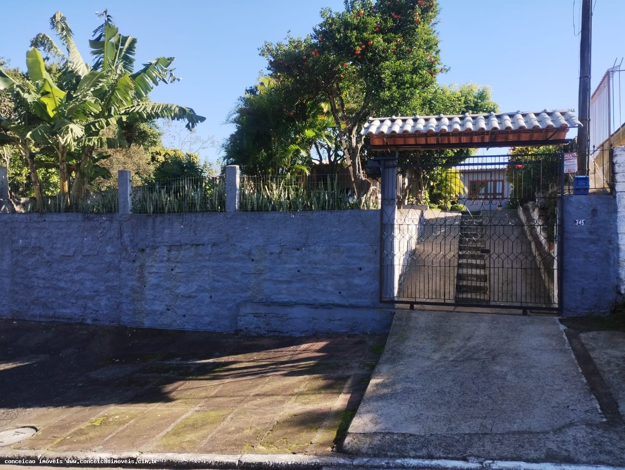 Casa à venda com 2 quartos, 71m² - Foto 1