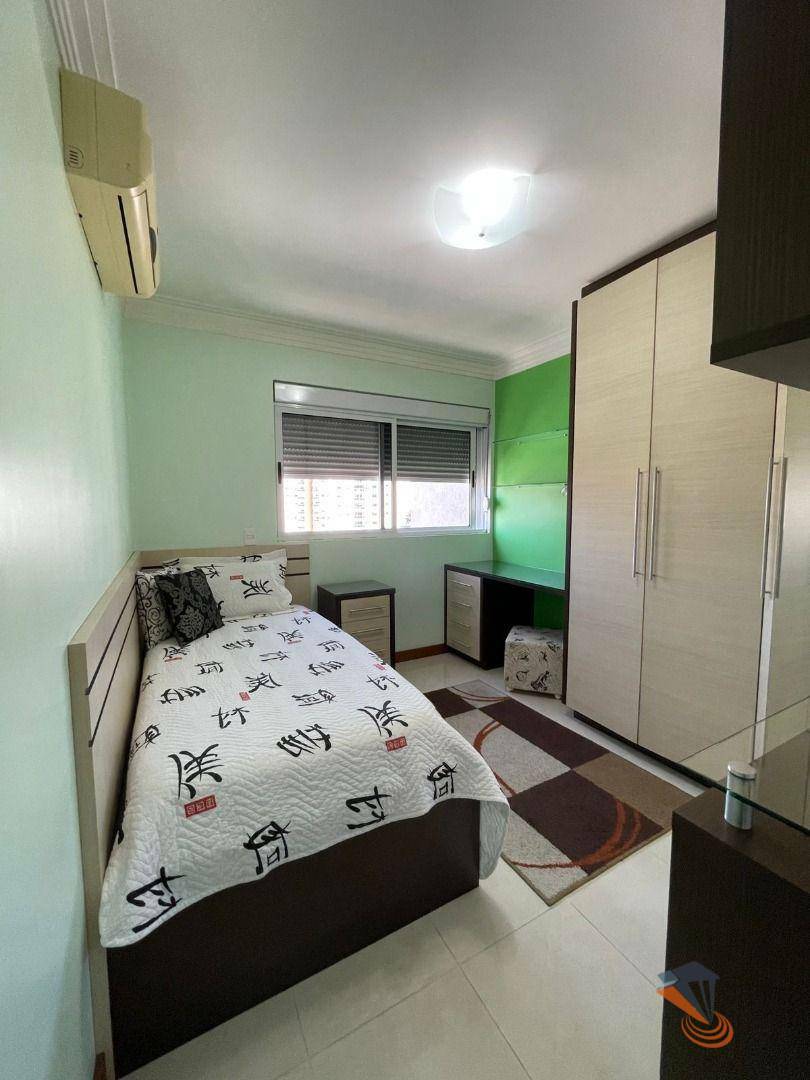 Apartamento à venda com 4 quartos, 150m² - Foto 22