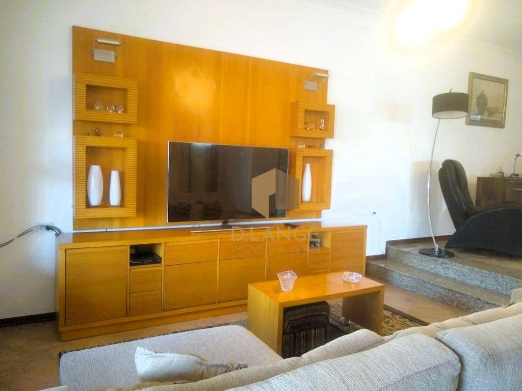 Casa à venda com 3 quartos, 217m² - Foto 25