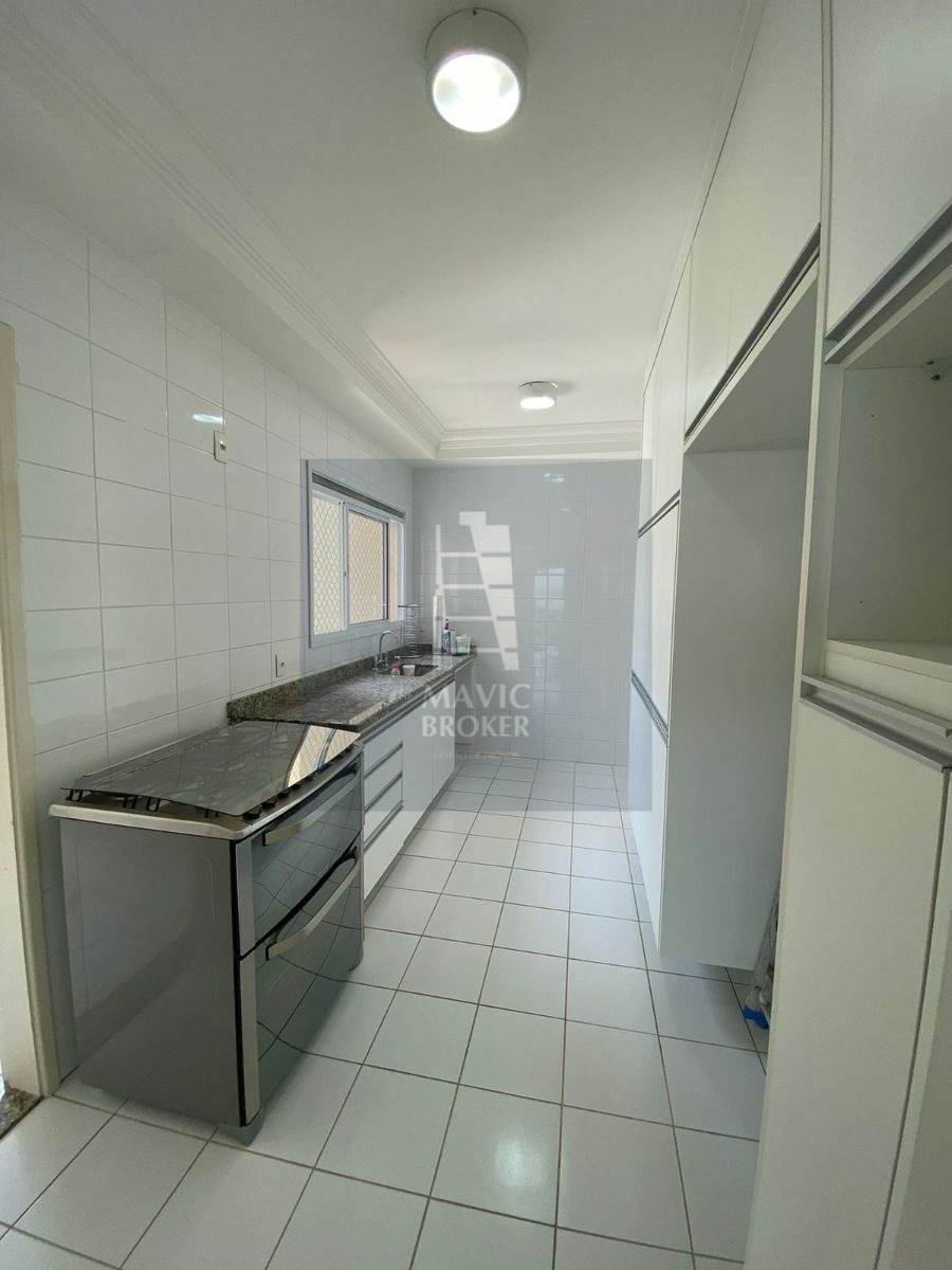 Apartamento para alugar com 3 quartos, 157m² - Foto 8