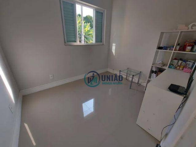 Casa à venda com 3 quartos, 180m² - Foto 16