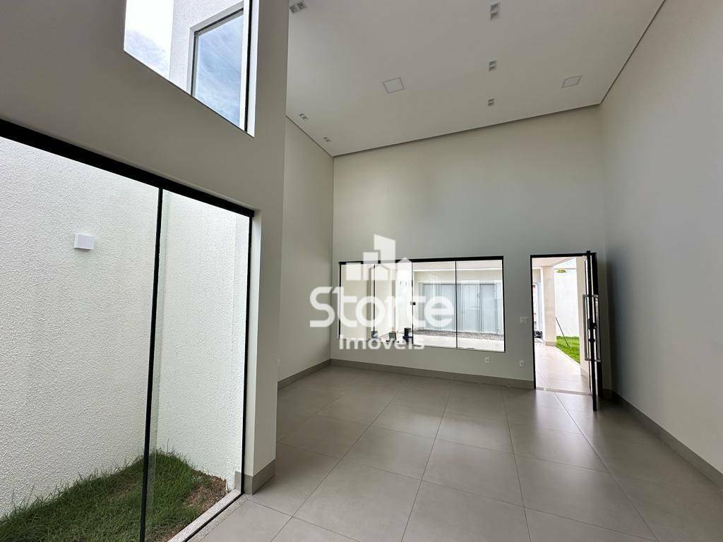 Casa à venda com 3 quartos, 179m² - Foto 4