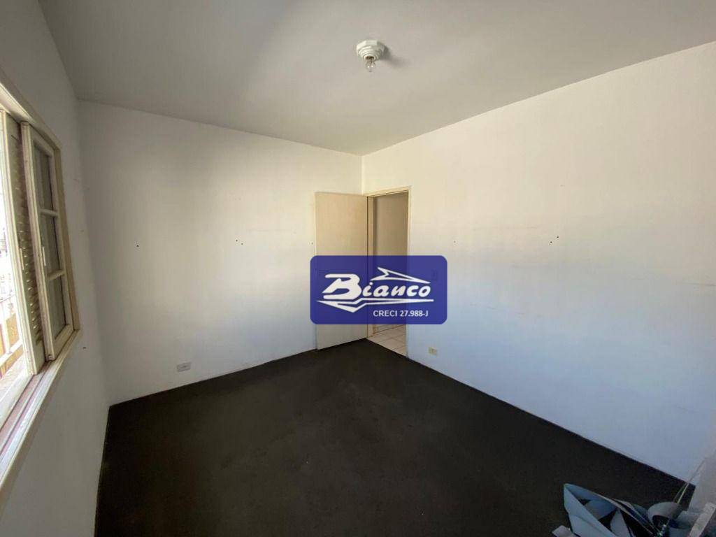 Sobrado à venda e aluguel com 3 quartos, 200m² - Foto 22