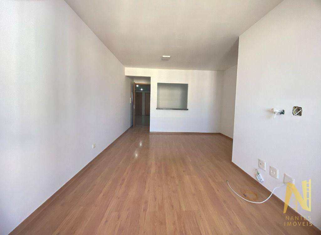 Apartamento para alugar com 3 quartos, 87m² - Foto 3