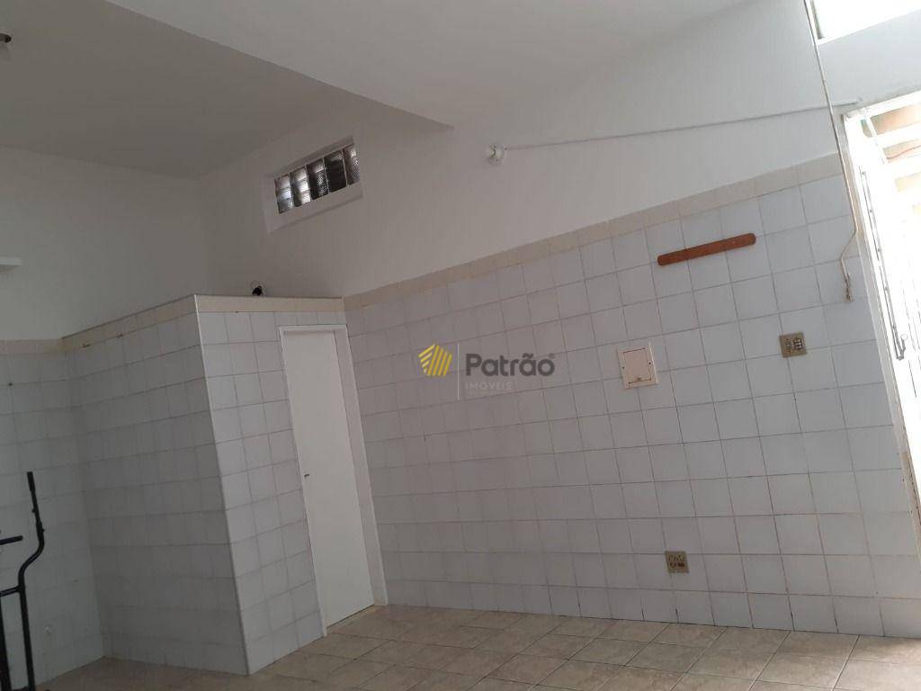 Sobrado à venda com 2 quartos, 246m² - Foto 23