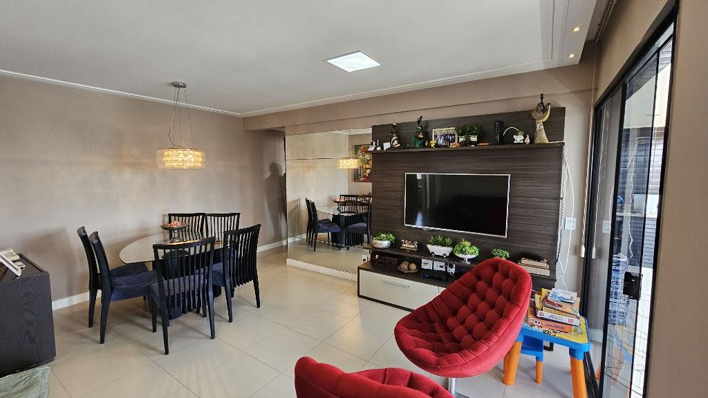 Apartamento à venda com 3 quartos, 112m² - Foto 7