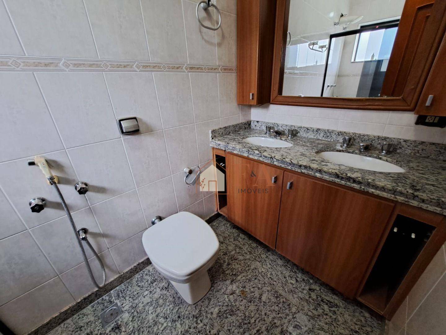 Casa de Condomínio à venda com 3 quartos, 241m² - Foto 15