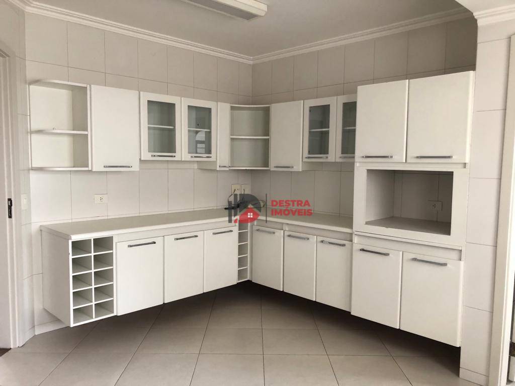 Apartamento à venda com 3 quartos, 141m² - Foto 8