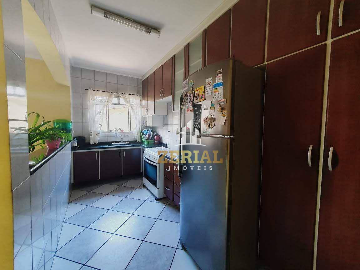 Sobrado à venda com 4 quartos, 201m² - Foto 3