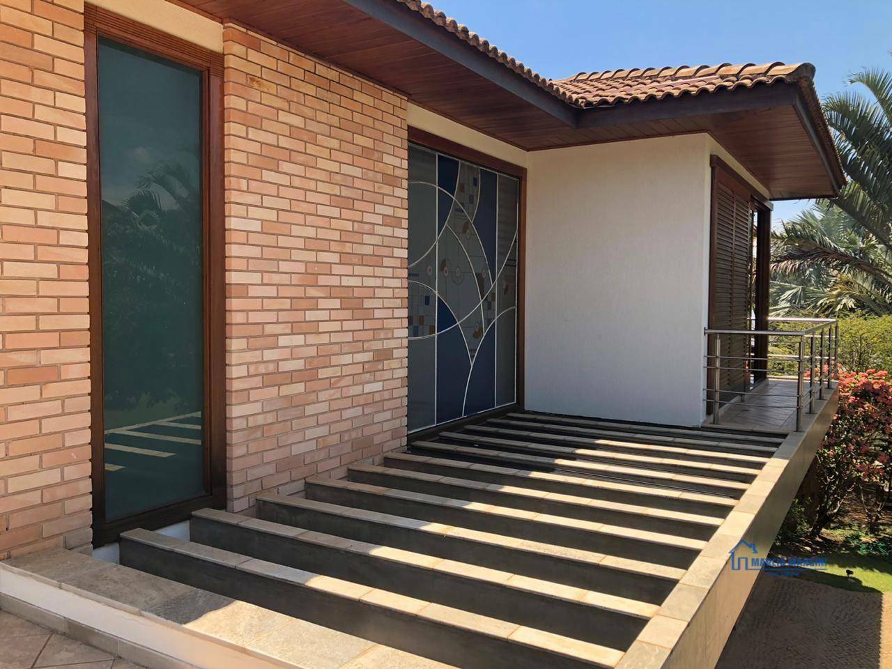 Casa de Condomínio à venda com 4 quartos, 562m² - Foto 1