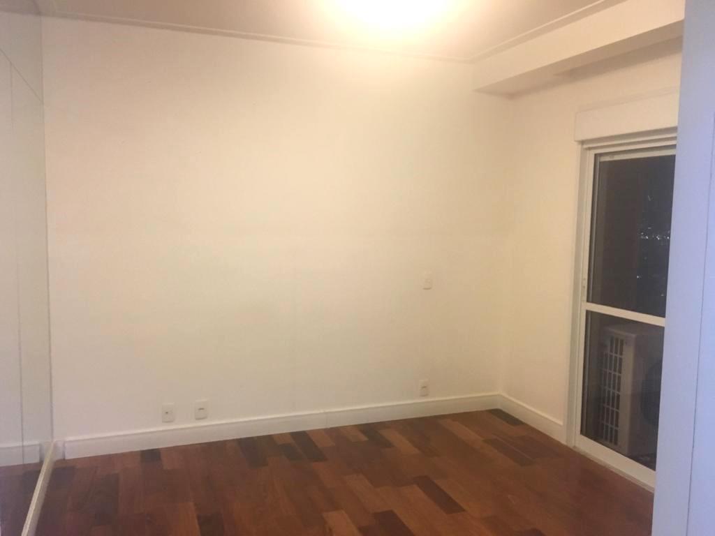 Apartamento à venda com 3 quartos, 213m² - Foto 14