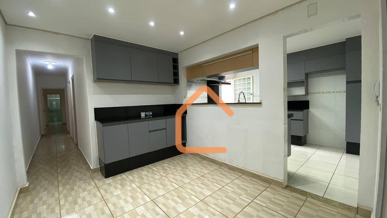 Casa à venda com 3 quartos, 118m² - Foto 4