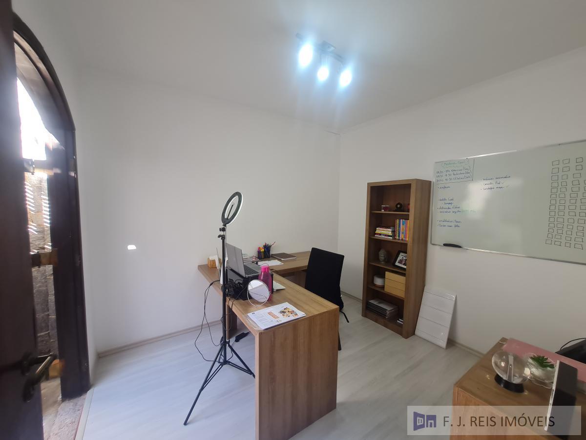 Casa à venda com 4 quartos, 550m² - Foto 5