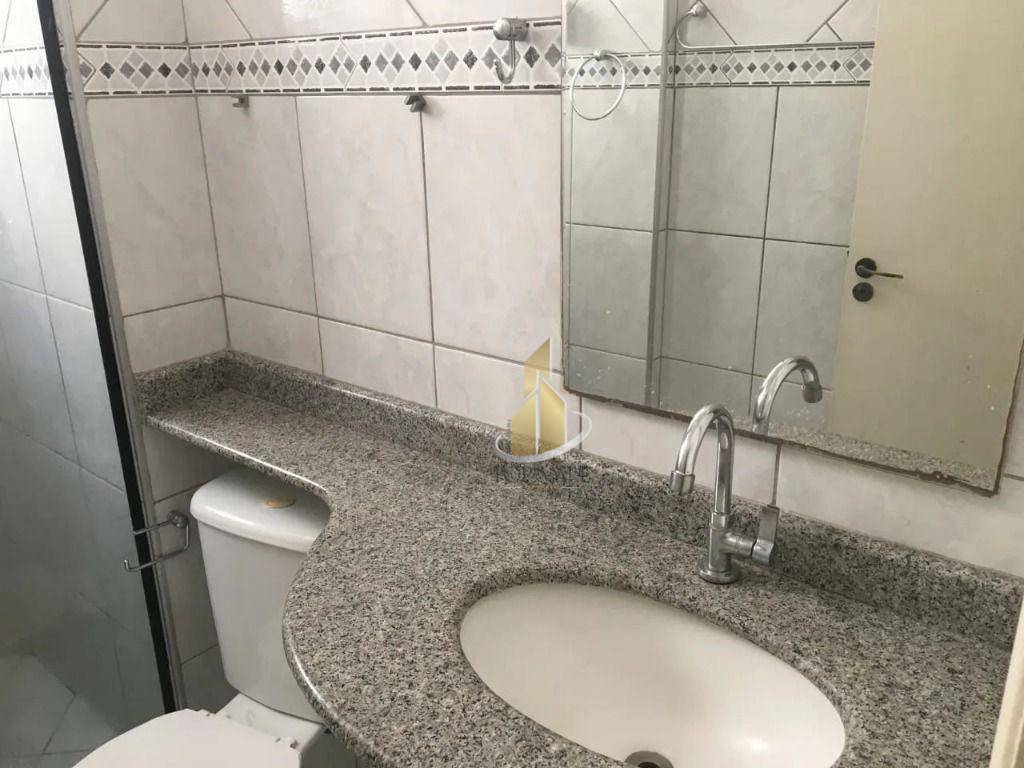 Apartamento à venda com 2 quartos, 72m² - Foto 11