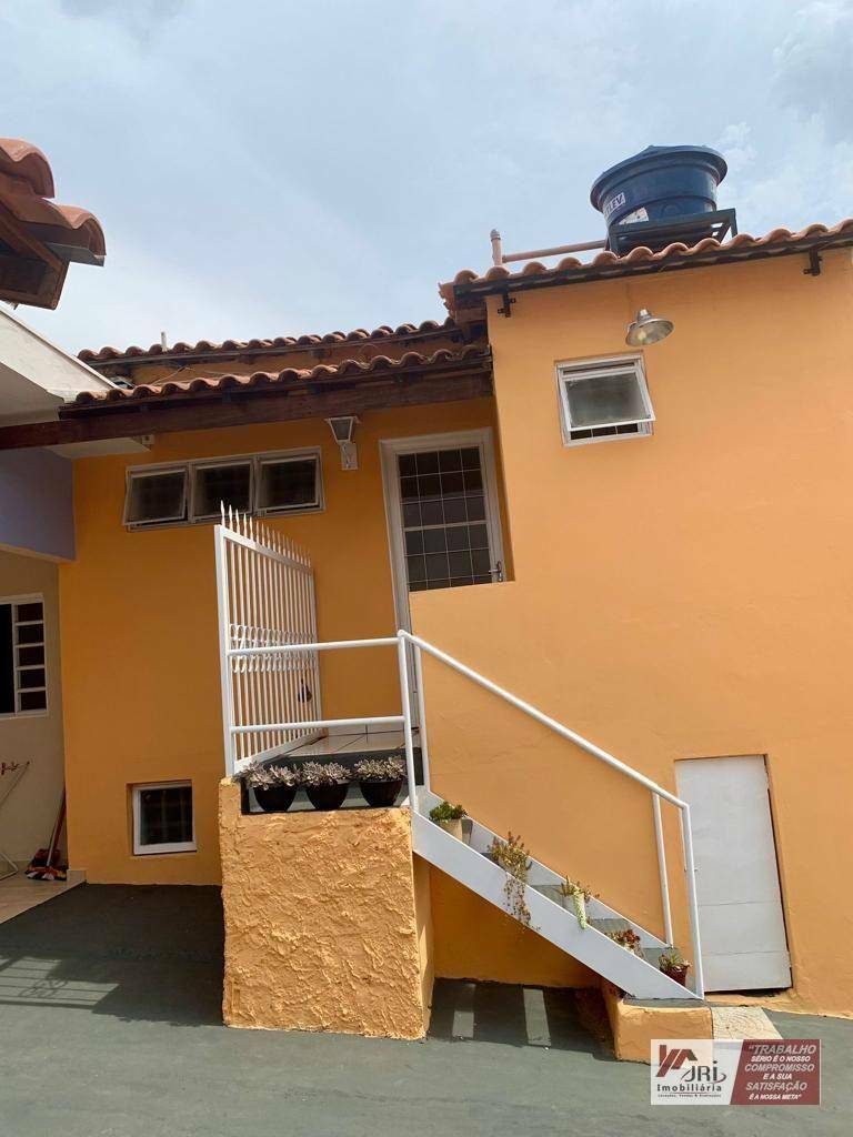 Casa à venda com 7 quartos, 279m² - Foto 3