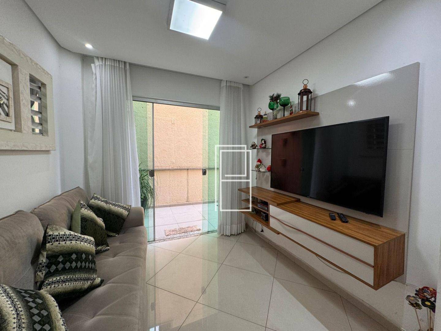 Apartamento à venda com 3 quartos, 150m² - Foto 3