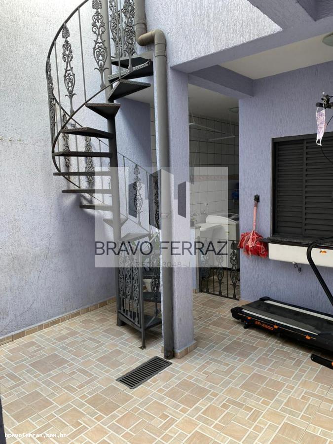 Casa à venda com 3 quartos, 110m² - Foto 17