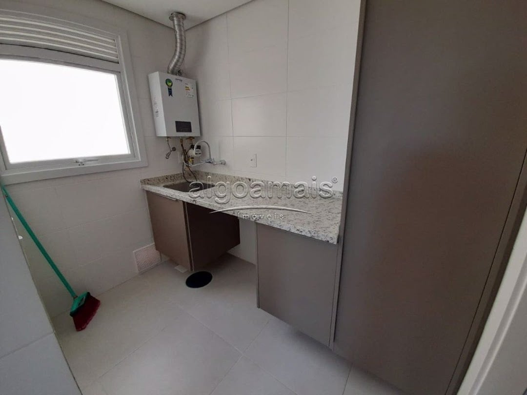 Apartamento à venda com 3 quartos, 228m² - Foto 7