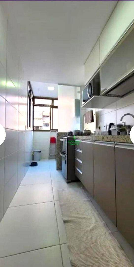 Apartamento à venda com 2 quartos, 80m² - Foto 2