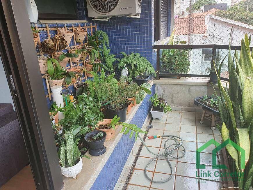 Apartamento à venda com 3 quartos, 200m² - Foto 6