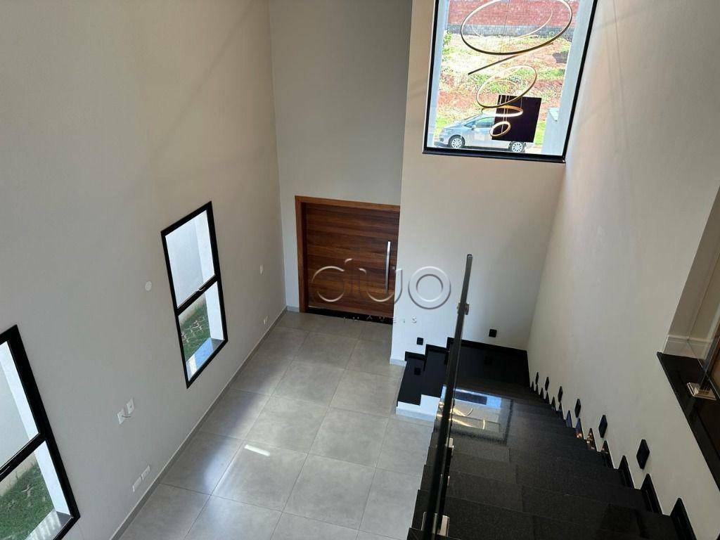 Casa de Condomínio à venda com 3 quartos, 227m² - Foto 3