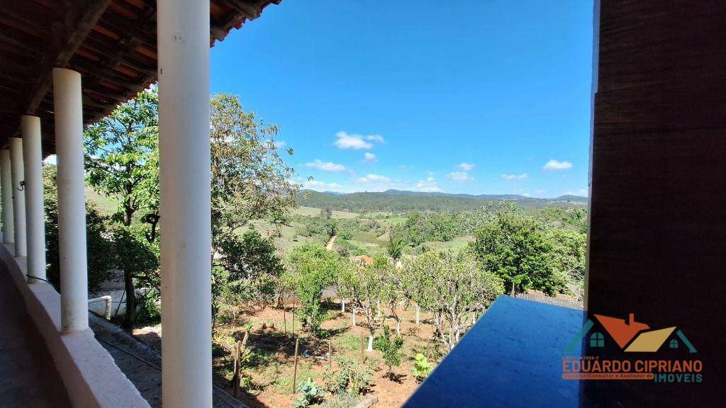 Casa à venda com 3 quartos, 250m² - Foto 8
