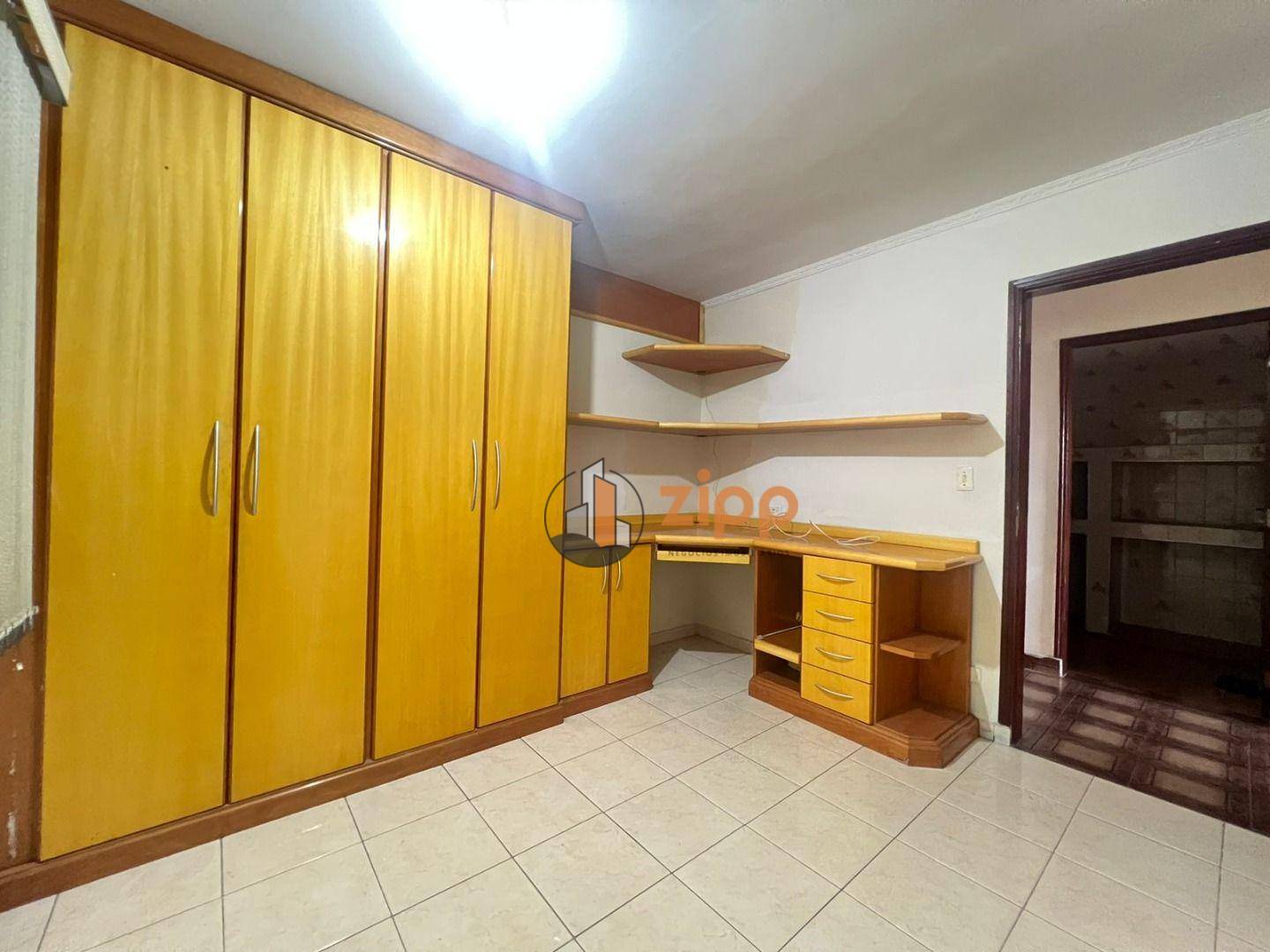 Sobrado à venda com 6 quartos, 300m² - Foto 33