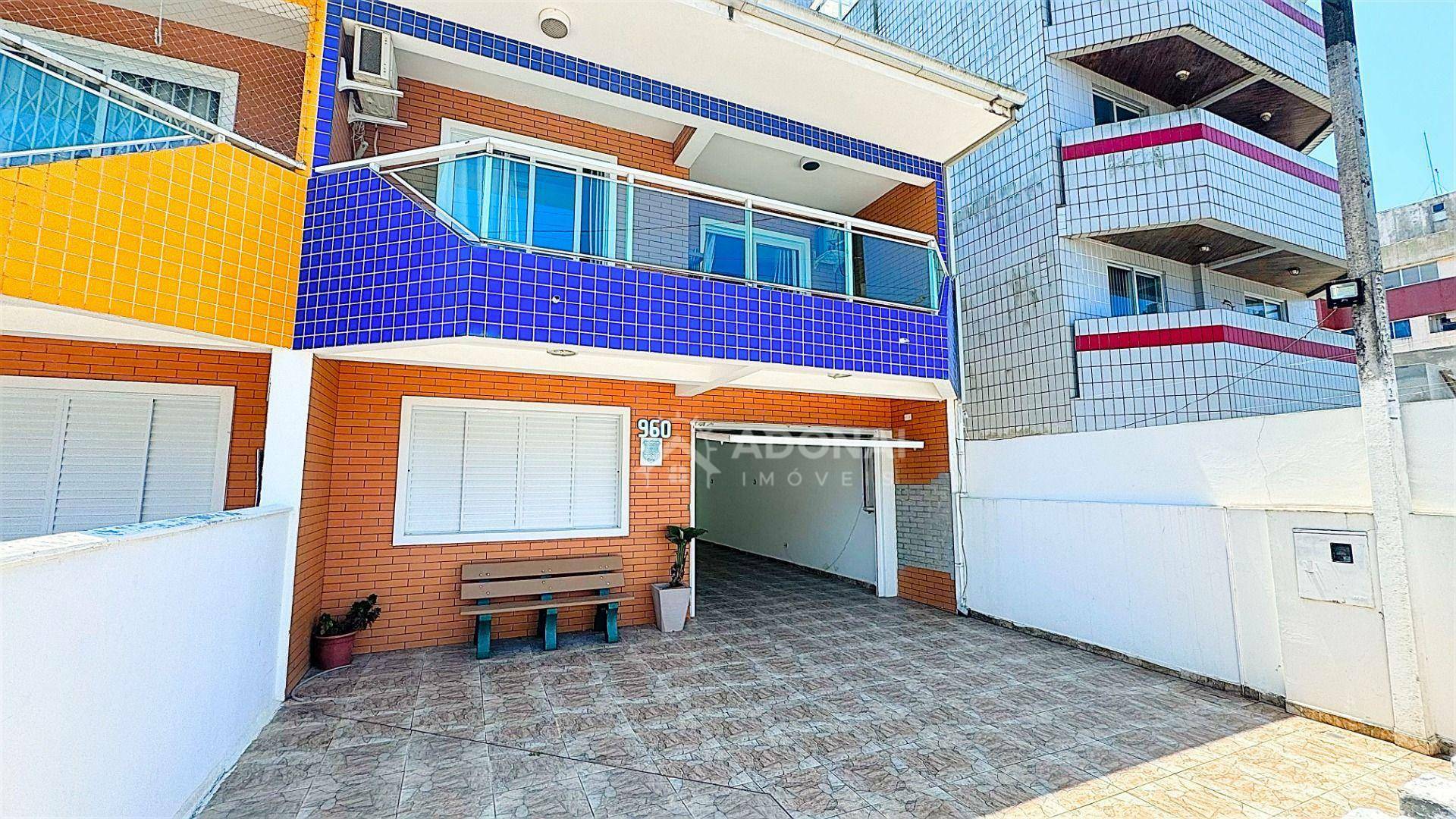 Sobrado à venda com 4 quartos, 164m² - Foto 1