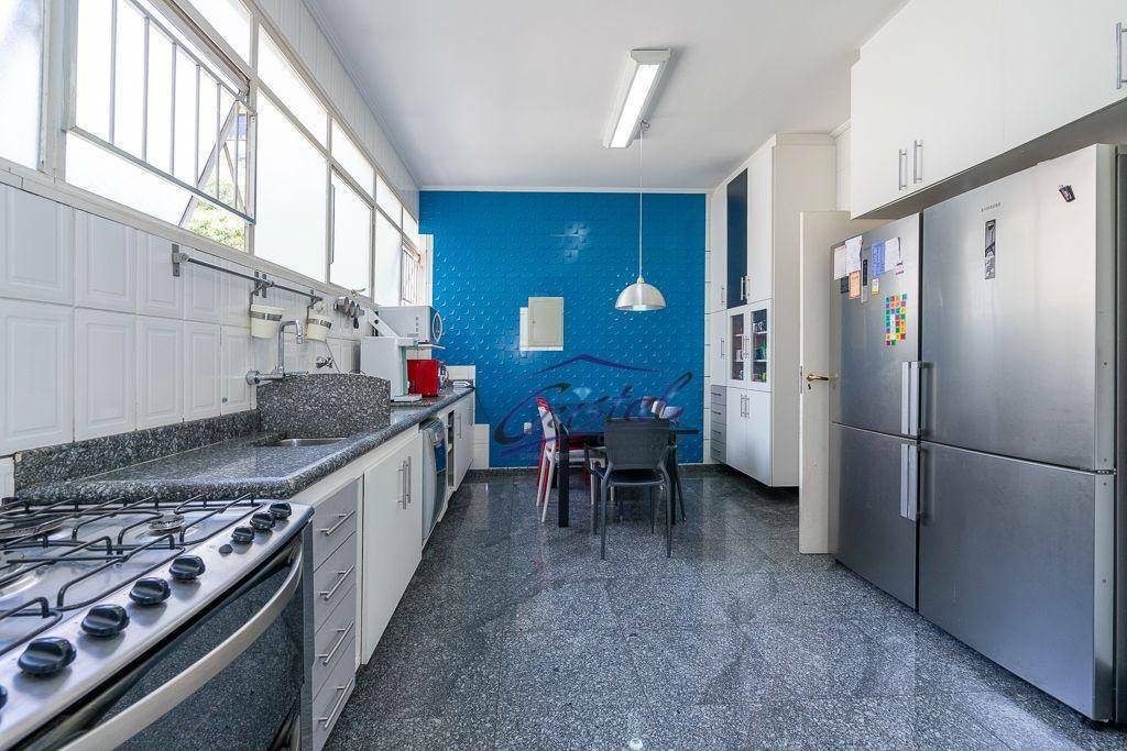 Apartamento à venda com 3 quartos, 260m² - Foto 8