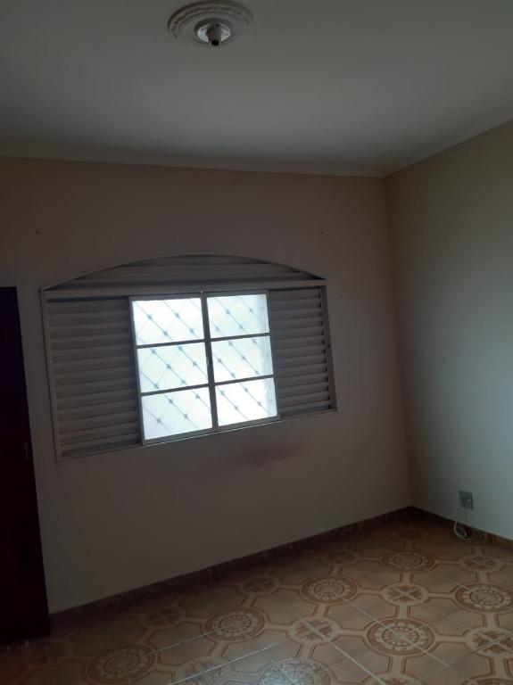 Casa à venda com 3 quartos, 340m² - Foto 10