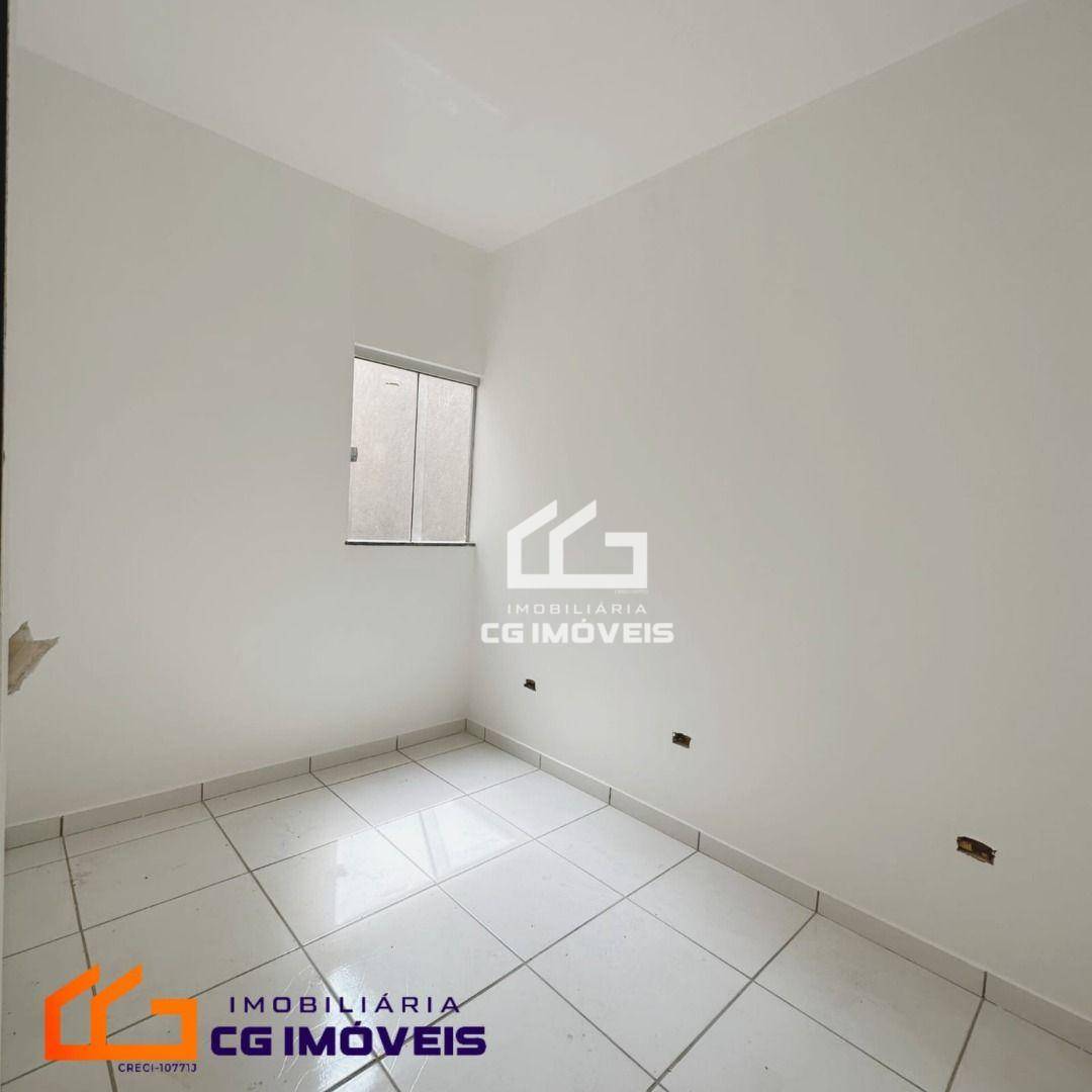 Casa à venda com 2 quartos, 50m² - Foto 4