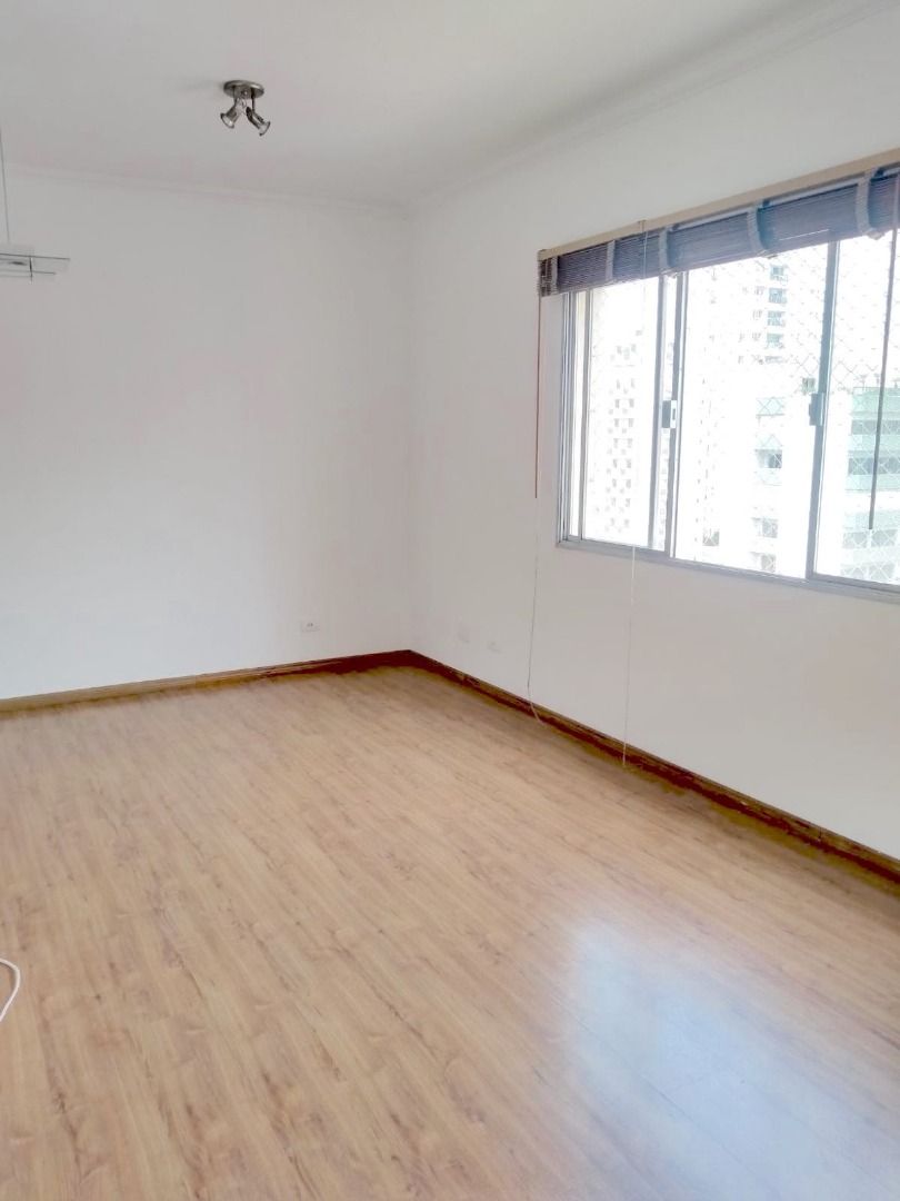 Apartamento à venda com 3 quartos, 87m² - Foto 2