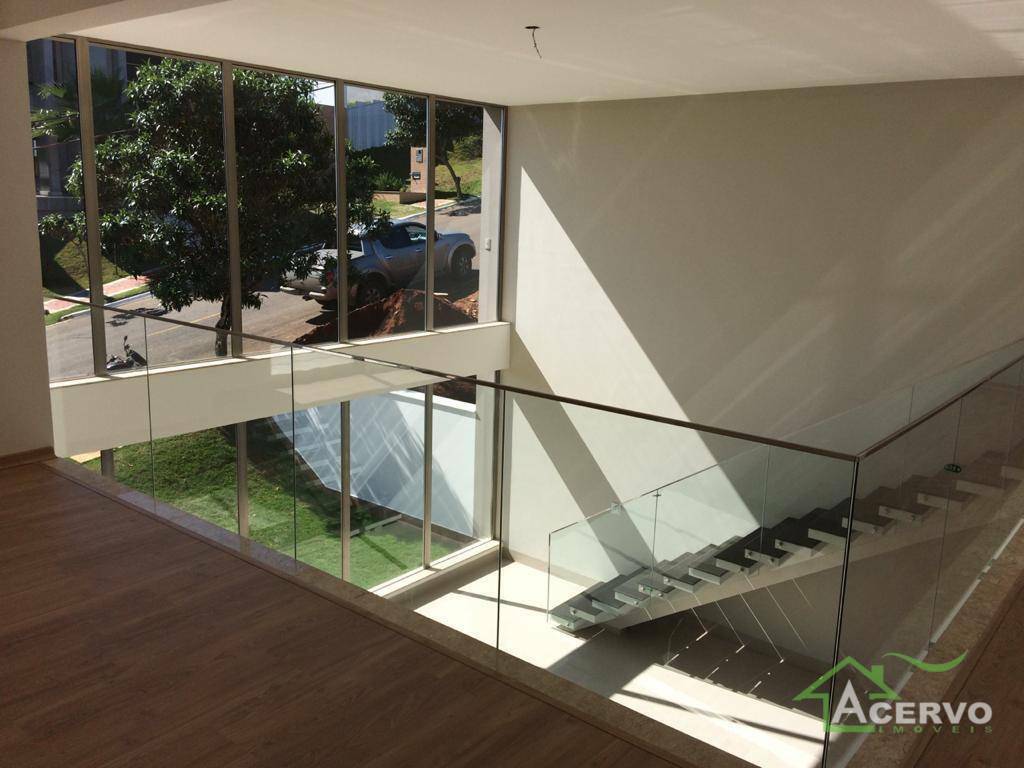 Casa à venda com 3 quartos, 313m² - Foto 8