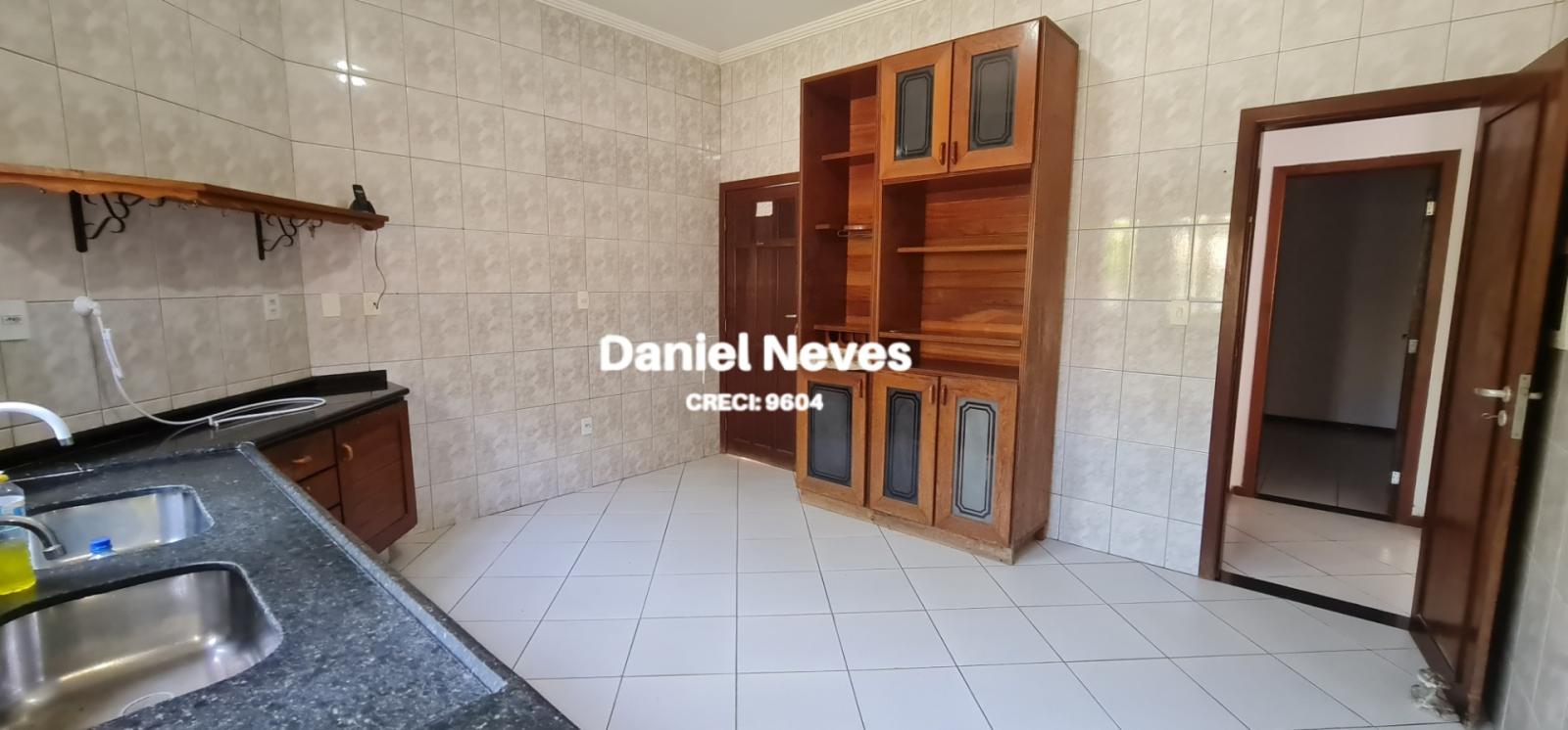 Casa de Condomínio à venda com 5 quartos, 193m² - Foto 13