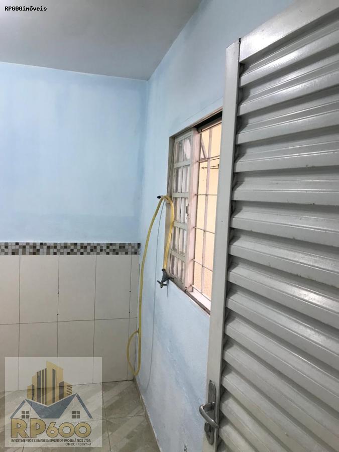 Casa para alugar com 2 quartos, 100m² - Foto 23