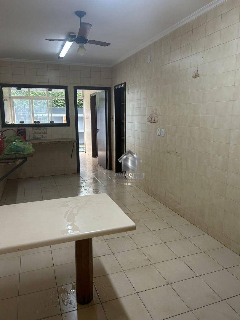 Casa, 4 quartos, 308 m² - Foto 35