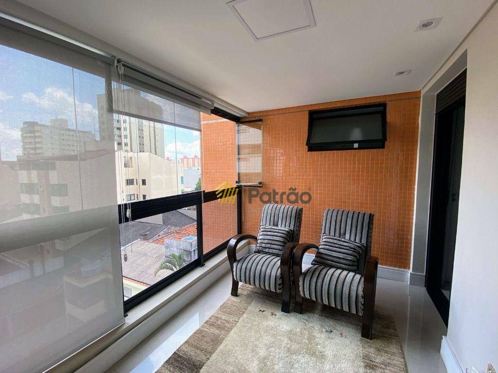 Apartamento à venda com 3 quartos, 200m² - Foto 2