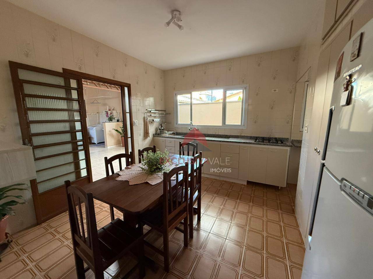 Casa à venda com 5 quartos, 149m² - Foto 9