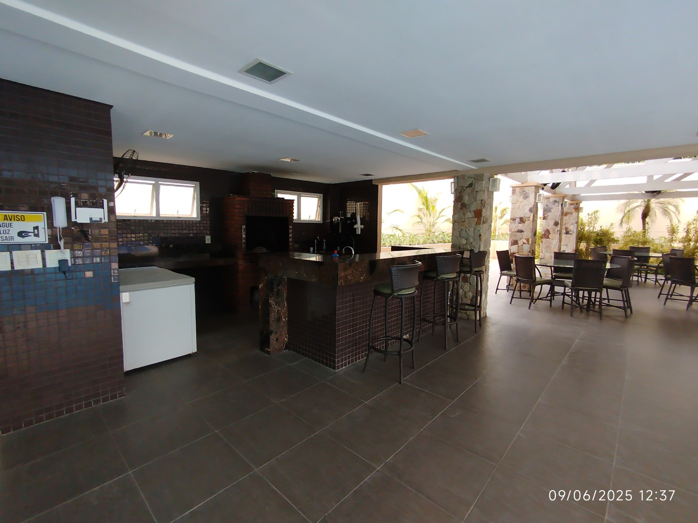 Casa de Condomínio para alugar com 3 quartos, 215m² - Foto 9