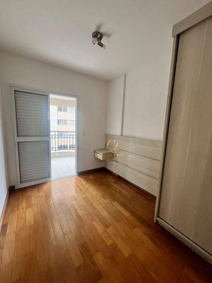 Apartamento para alugar com 2 quartos, 72m² - Foto 4