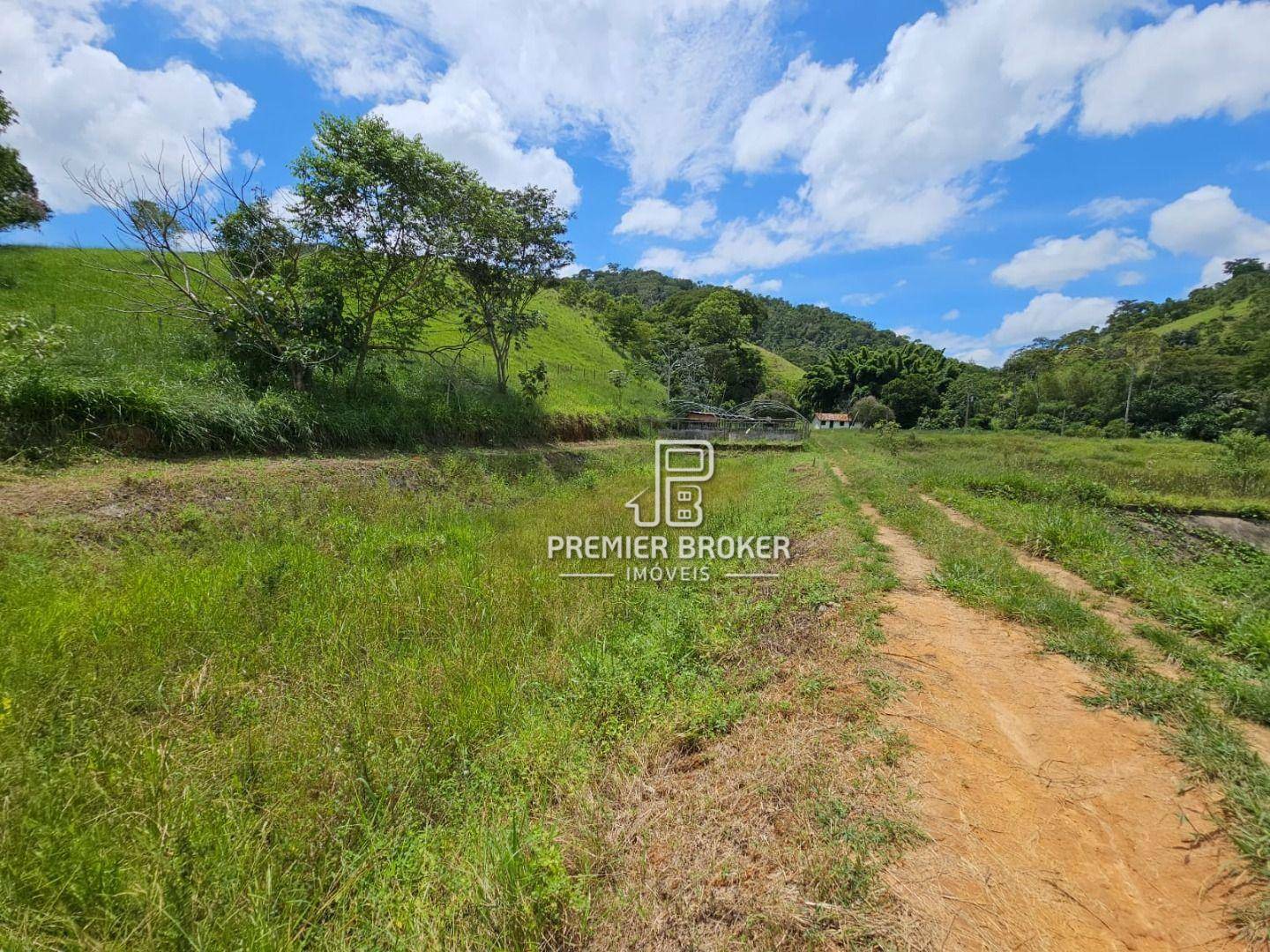 Fazenda à venda com 3 quartos, 250m² - Foto 18