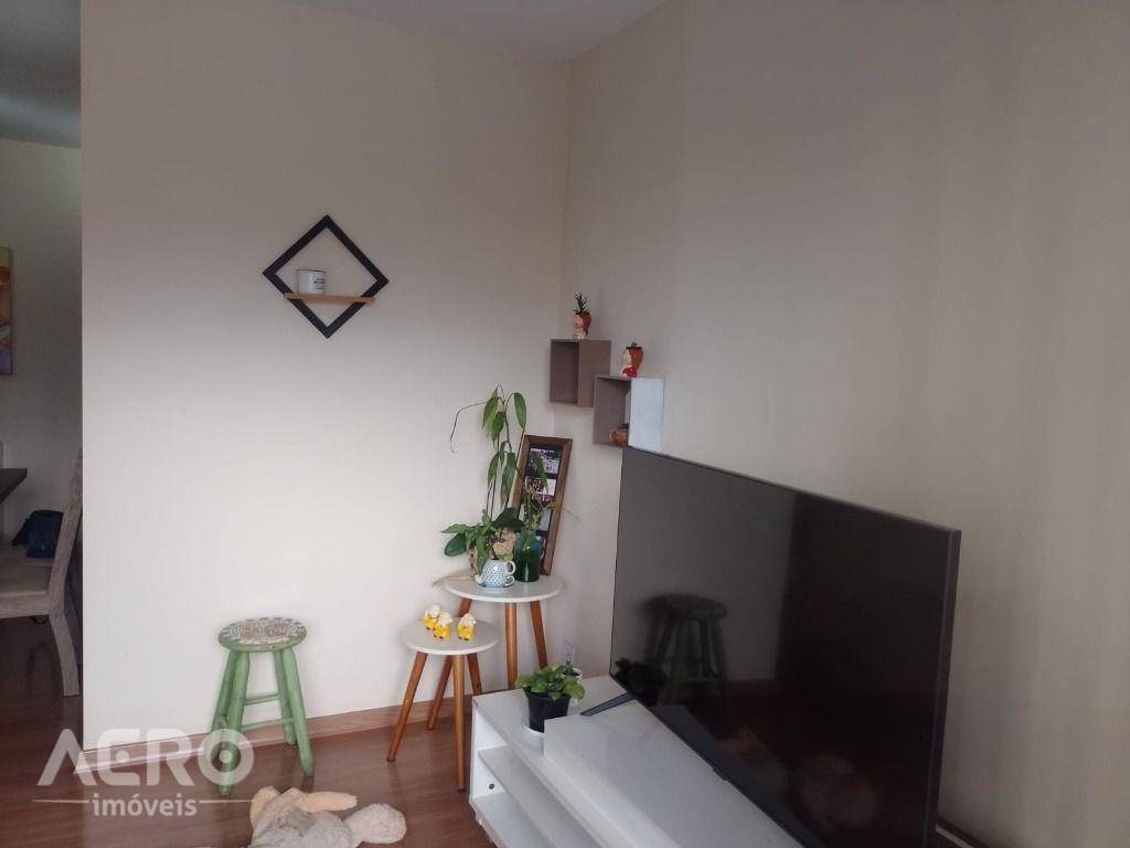 Apartamento à venda com 3 quartos, 105m² - Foto 7