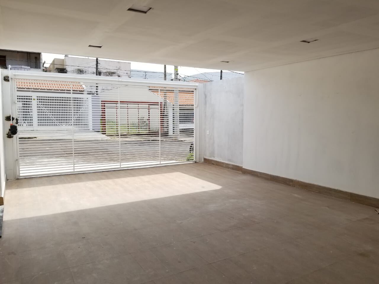 Casa para alugar com 3 quartos, 280m² - Foto 1