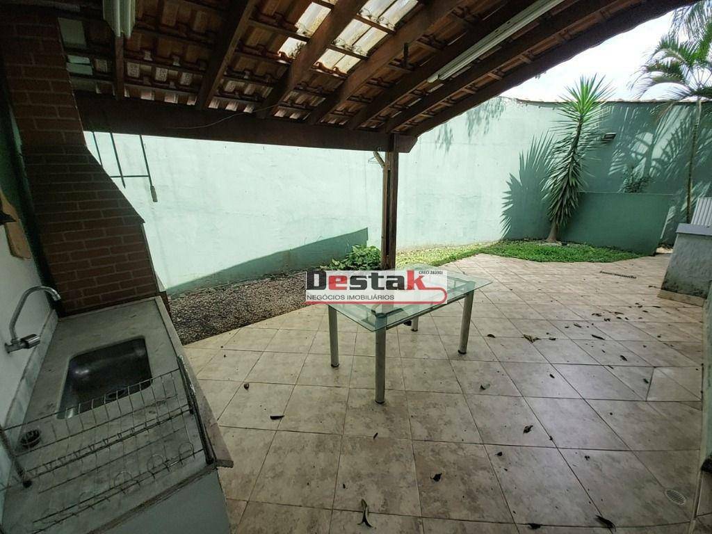 Sobrado para alugar com 3 quartos, 210m² - Foto 18