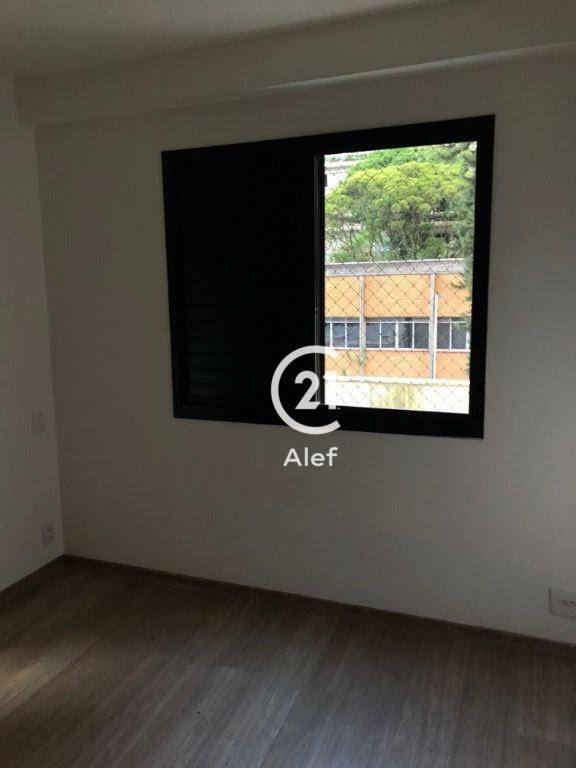 Apartamento para alugar com 3 quartos, 110m² - Foto 10