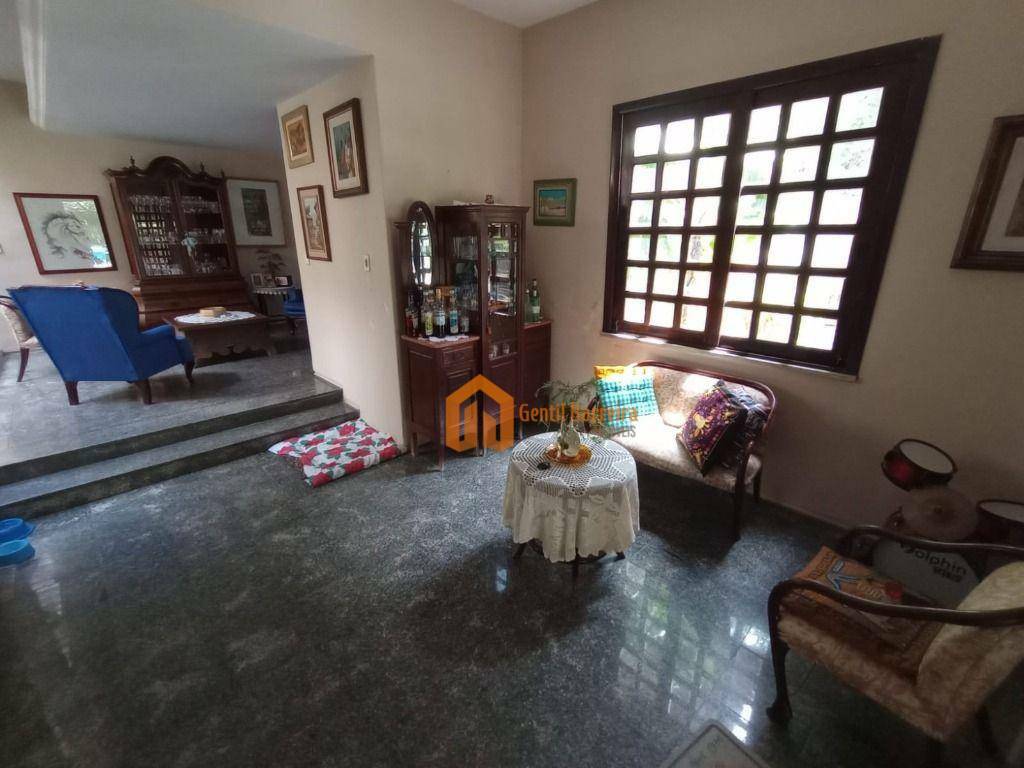 Casa de Condomínio à venda com 3 quartos, 302m² - Foto 5