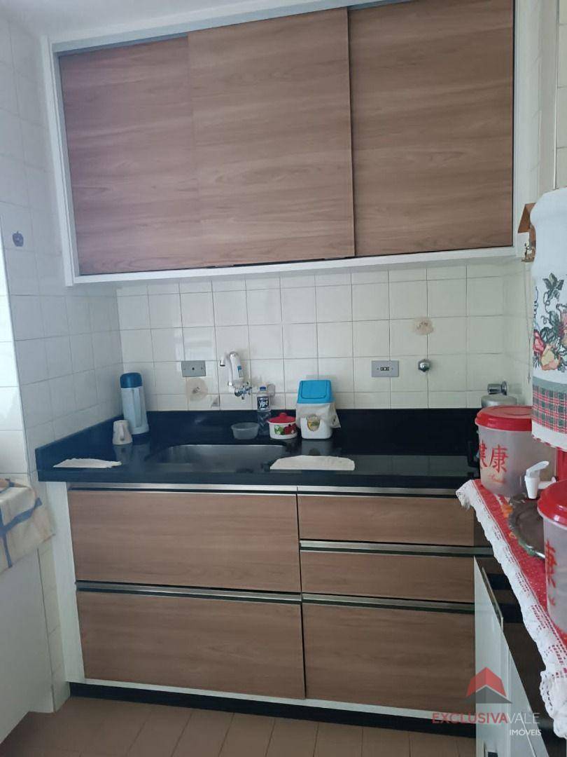 Apartamento à venda com 3 quartos, 115m² - Foto 7