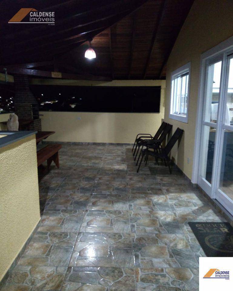 Casa, 3 quartos, 240 m² - Foto 2