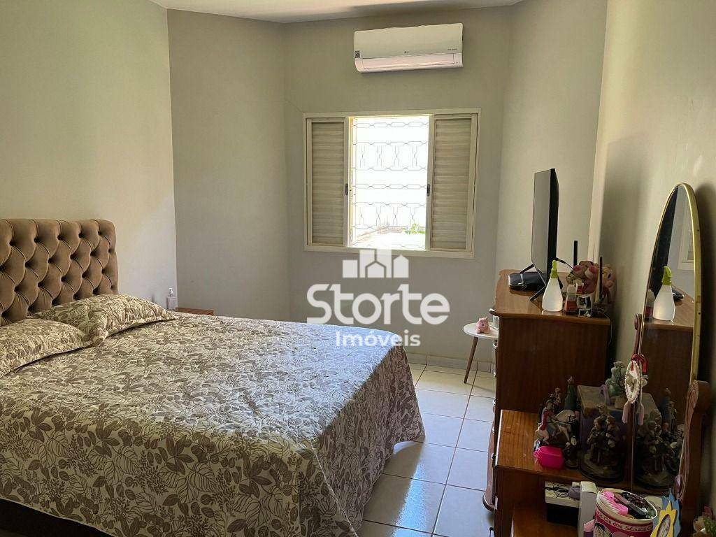 Casa à venda com 3 quartos, 340m² - Foto 23